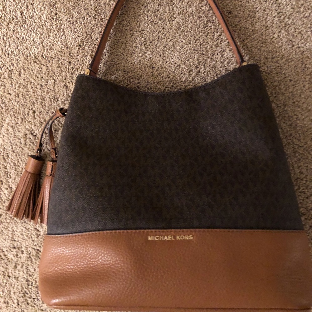Michael Kors Kip Large Leather Bucket Bag